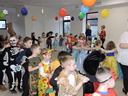  Grafika #59: Bale w Karnawale