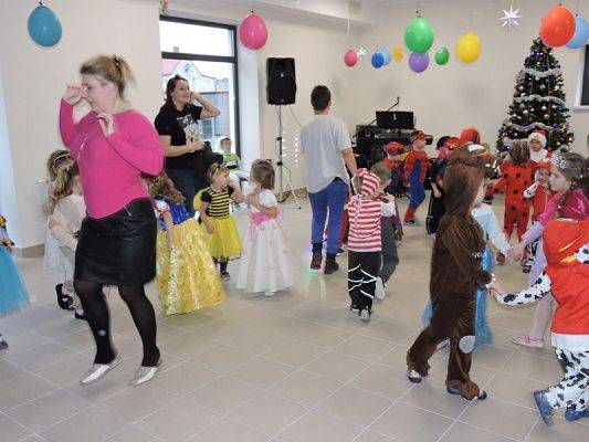  Grafika #68: Bale w Karnawale