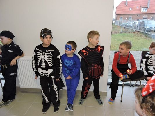  Grafika #57: Bale w Karnawale