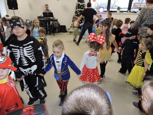  Grafika #93: Bale w Karnawale