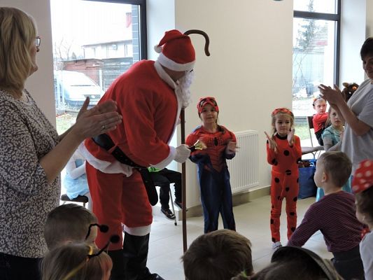  Grafika #27: Bale w Karnawale