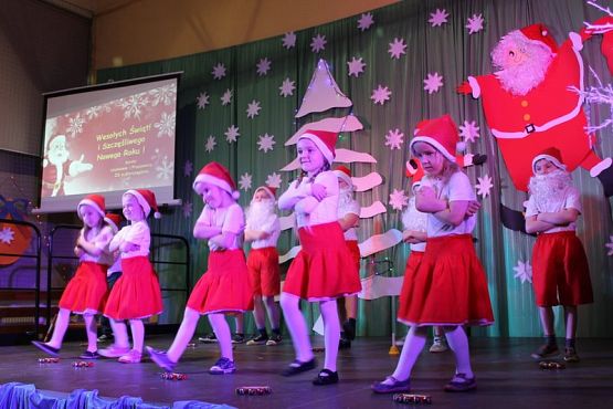  Grafika #22: KIERMASZ MIKOŁAJKOWY 2019