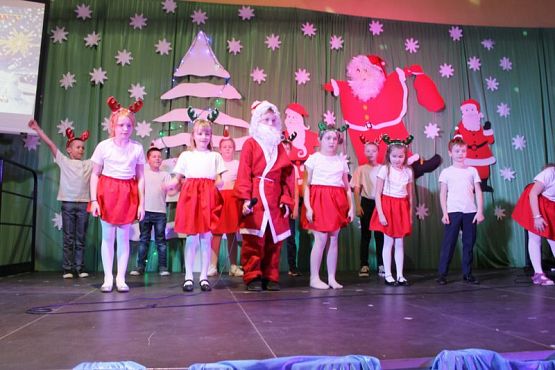  Grafika #29: KIERMASZ MIKOŁAJKOWY 2019