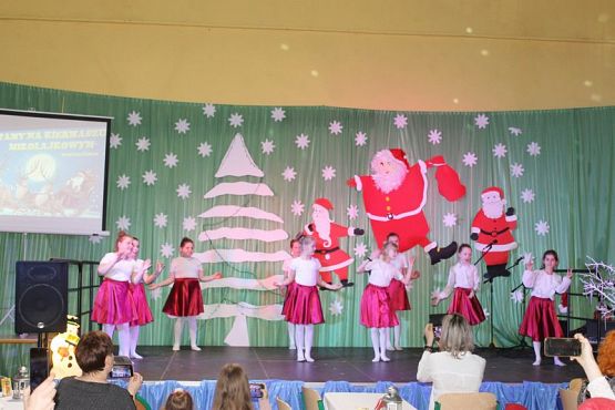  Grafika #52: KIERMASZ MIKOŁAJKOWY 2019