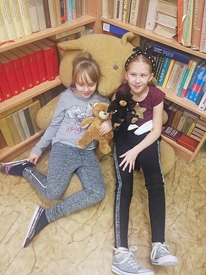  Grafika #1: Światowy Dzień Pluszowego Misia