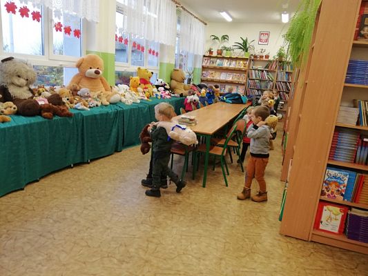  Grafika #21: Światowy Dzień Pluszowego Misia