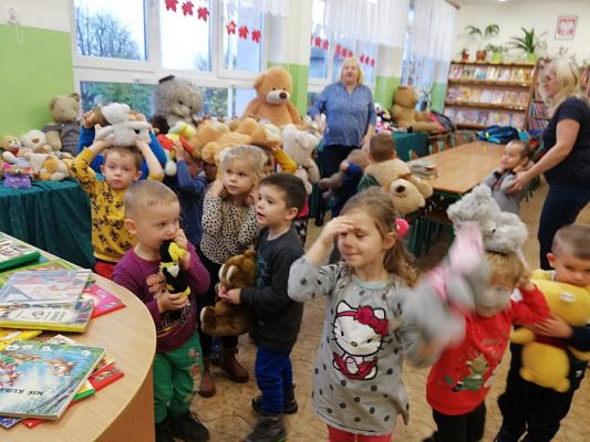  Grafika #24: Światowy Dzień Pluszowego Misia