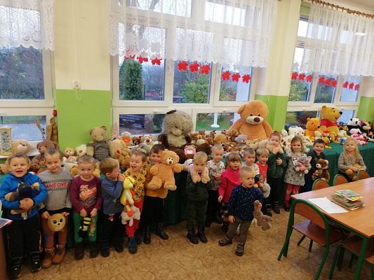  Grafika #25: Światowy Dzień Pluszowego Misia