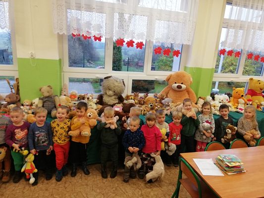  Grafika #26: Światowy Dzień Pluszowego Misia