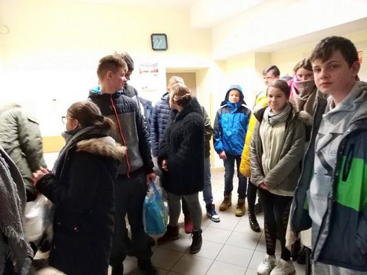  Grafika #2: Wizyta wolontariuszy w lęborskiej noclegowni i schronisku dla zwierząt.