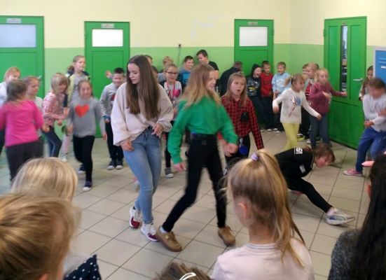  Grafika #5: Aktywne przerwy w naszej szkole!!