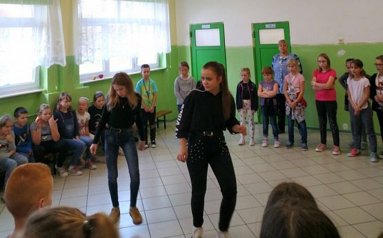  Grafika #8: Aktywne przerwy w naszej szkole!!