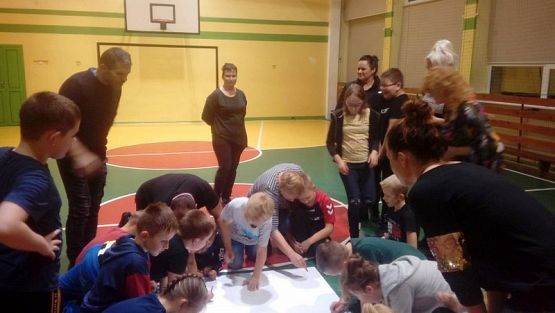  Grafika #1: Sportowa inegracja klasy 4