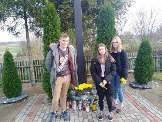  Grafika #0: Dbamy o opuszczone groby