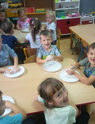  Grafika #17: Zajecia z projektu ,,Wesołe Laboratoria "