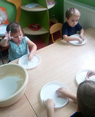  Grafika #18: Zajecia z projektu ,,Wesołe Laboratoria "