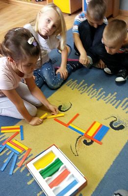  Grafika #3: Zajecia z projektu ,,Wesołe Laboratoria "