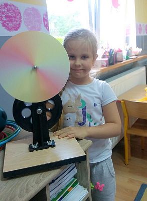  Grafika #8: Zajecia z projektu ,,Wesołe Laboratoria "