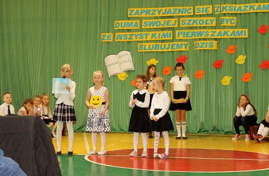  Grafika #9: ŚLUBOWANIE KLASY PIERWSZEJ