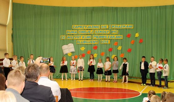  Grafika #11: ŚLUBOWANIE KLASY PIERWSZEJ