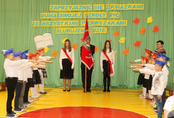  Grafika #0: ŚLUBOWANIE KLASY PIERWSZEJ