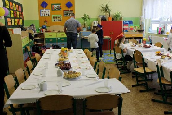  Grafika #18: ŚLUBOWANIE KLASY PIERWSZEJ