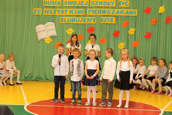  Grafika #2: ŚLUBOWANIE KLASY PIERWSZEJ