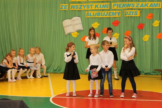  Grafika #3: ŚLUBOWANIE KLASY PIERWSZEJ