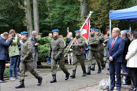  Grafika #6: Uroczystości w Krępie Kaszubskiej