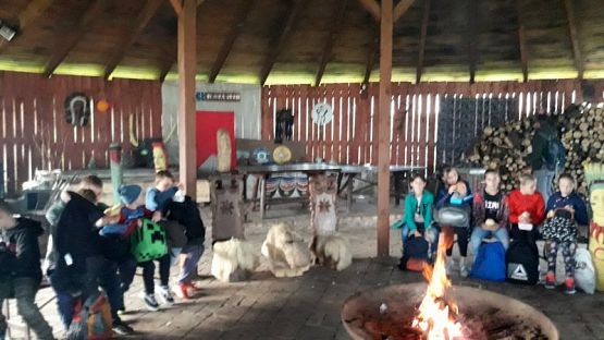  Grafika #19: Pionierka obozowa klas 5-tych