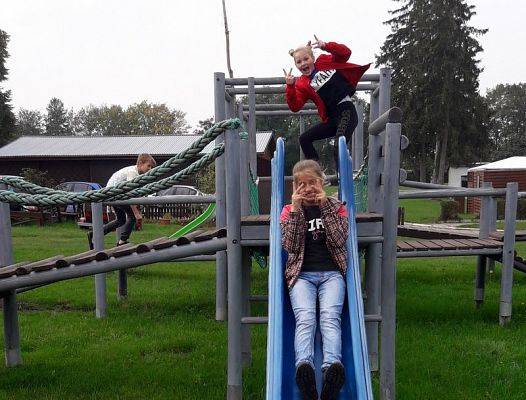  Grafika #17: Pionierka obozowa klas 5-tych