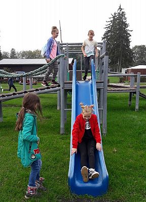  Grafika #21: Pionierka obozowa klas 5-tych