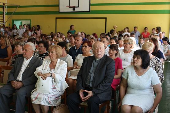  Grafika #1: Zakończenie roku szkolnego klas 4-8