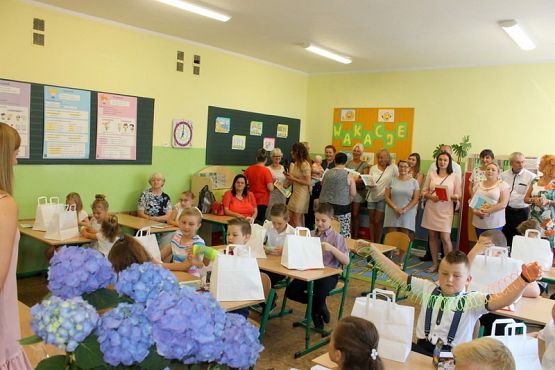  Grafika #43: Zakończenie roku szkolnego klas 1-3