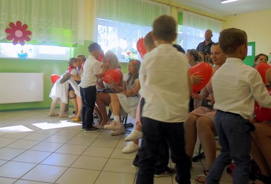  Grafika #10: Zakończenie roku - przedszkole w Garczegorzu