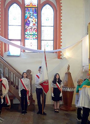  Grafika #0: Msza świętą na zakończenia roku szkolnego 2018/2019