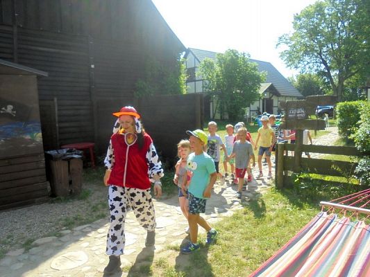  Grafika #48: Psi Patrol w Grąbkowie