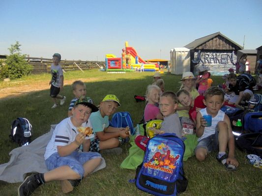  Grafika #38: Psi Patrol w Grąbkowie