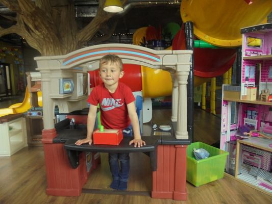  Grafika #19: Przedszkolaki w Madagaskarze