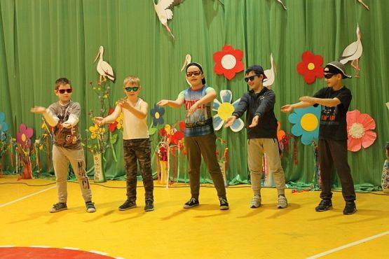  Grafika #17: WITAMY WIOSNĘ