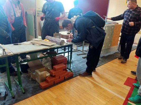  Grafika #13: TARGI EDUKACYJNE