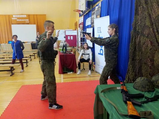  Grafika #14: TARGI EDUKACYJNE