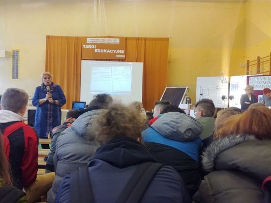  Grafika #5: TARGI EDUKACYJNE