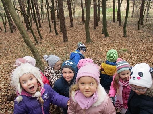  Grafika #2: Starszaki na wycieczce