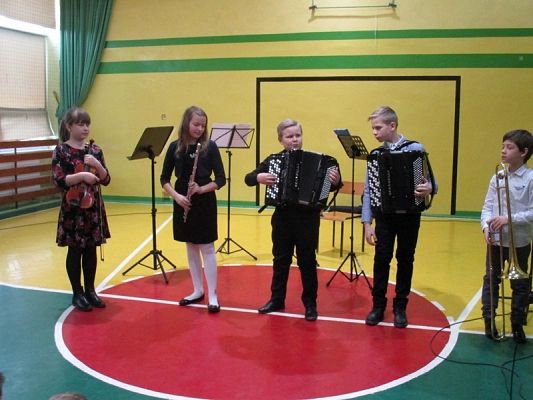 Grafika #23: Koncert muzyczny w szkole