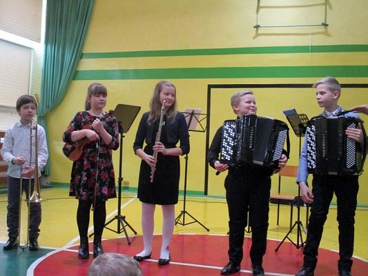  Grafika #20: Koncert muzyczny w szkole