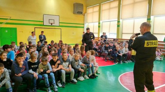  Grafika #0: Spotkanie ze Strażakami i Policją