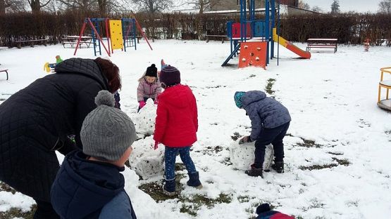  Grafika #3: Zabawy na śniegu