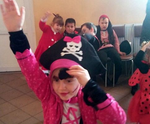  Grafika #14: Bal karnawałowy przedszkolaków