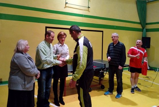  Grafika #32: NOWOROCZNY TURNIEJ TENISA STOŁOWEGO AMATORÓW